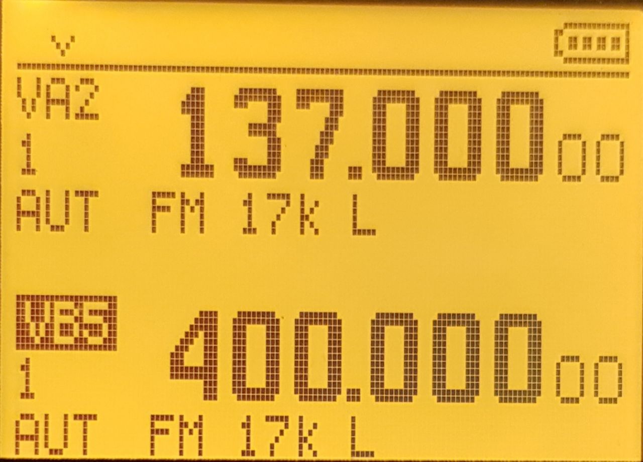 VFO B attivo — VB in alto a sinistra